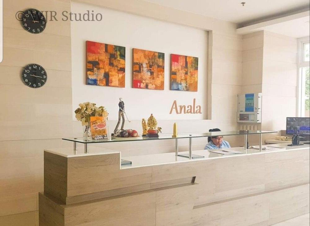 deluxe couple suite with lake view in alabang