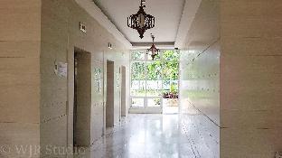 deluxe couple suite with lake view in alabang