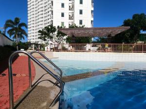 deluxe couple suite with lake view in alabang