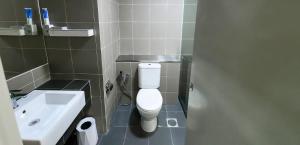 aeropod 5 mins to airport 10 mins to kk city