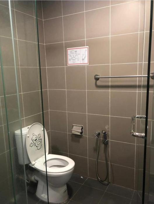 aeropod 5 mins to airport 10 mins to kk city