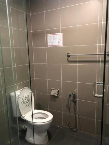 aeropod 5 mins to airport 10 mins to kk city