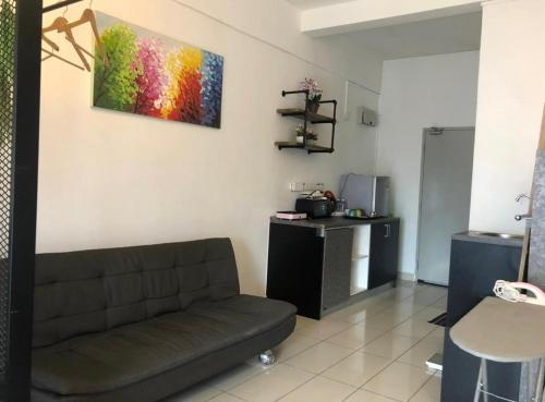 aeropod 5 mins to airport 10 mins to kk city