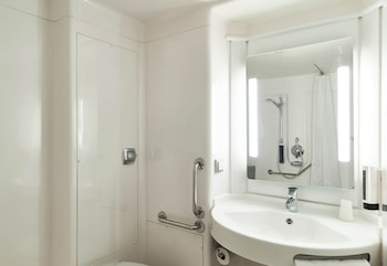 bandb hotel orly rungis airport 3 stars