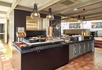 bandb hotel orly rungis airport 3 stars