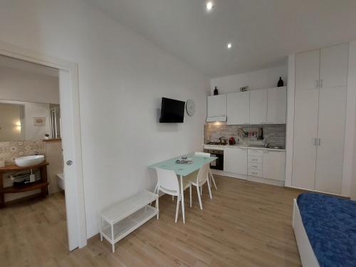 mediterranea sicilia casa dei normanni costanza