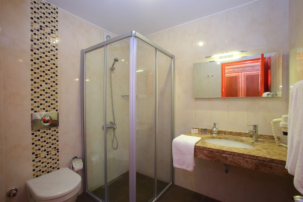 catamaran hotel