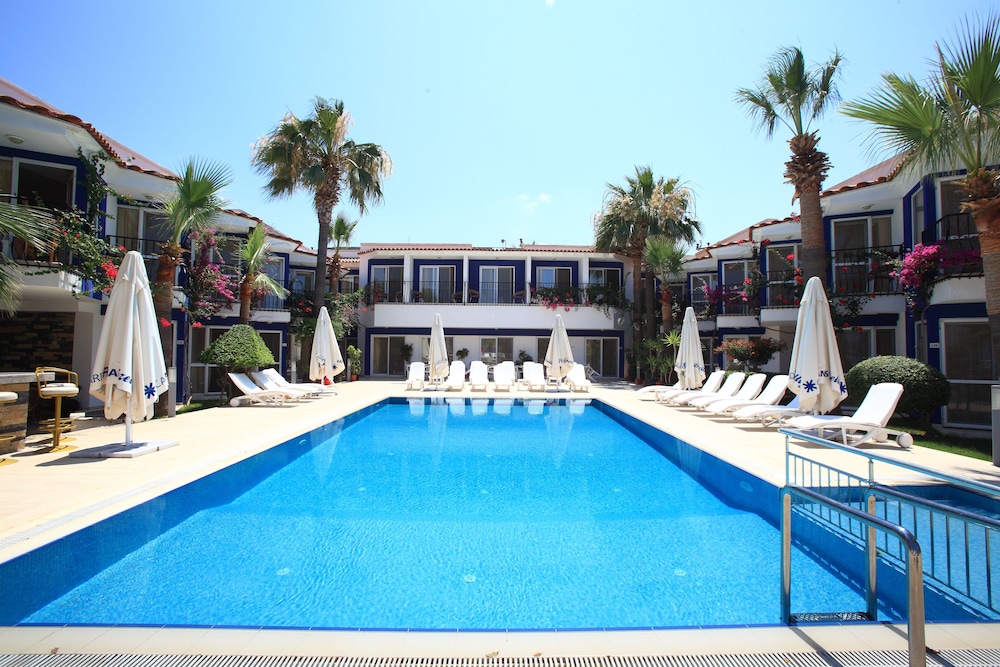 catamaran hotel