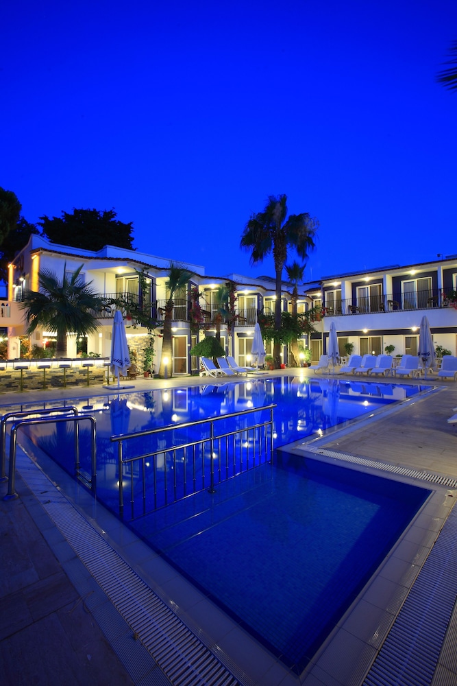 catamaran hotel