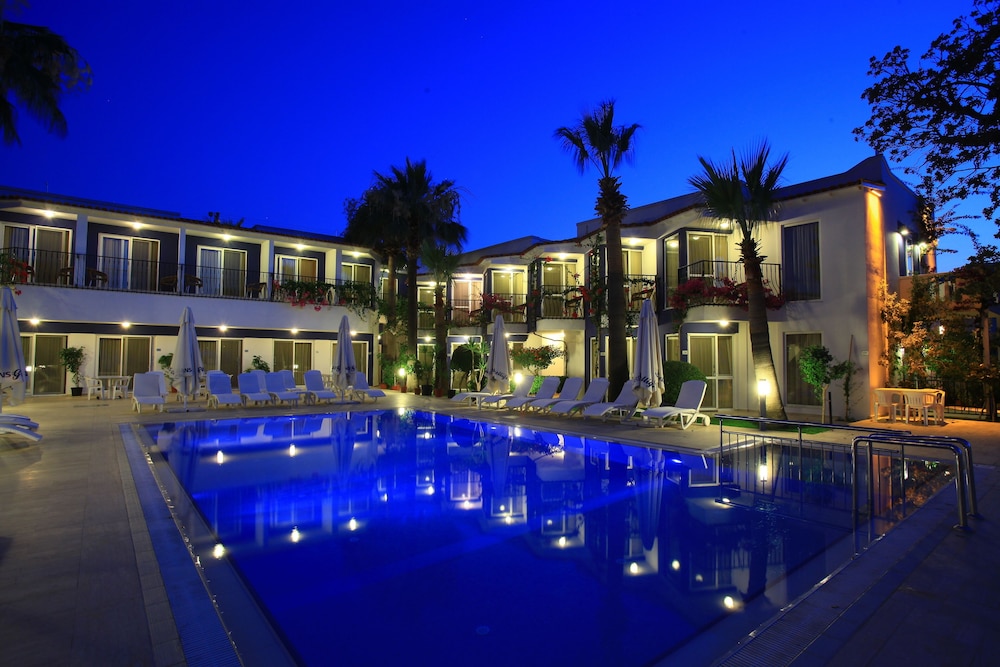 catamaran hotel