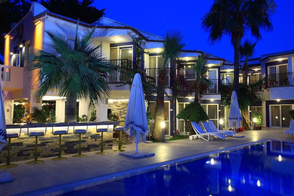 catamaran hotel