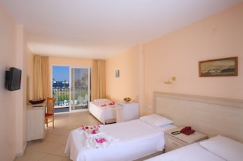 catamaran hotel
