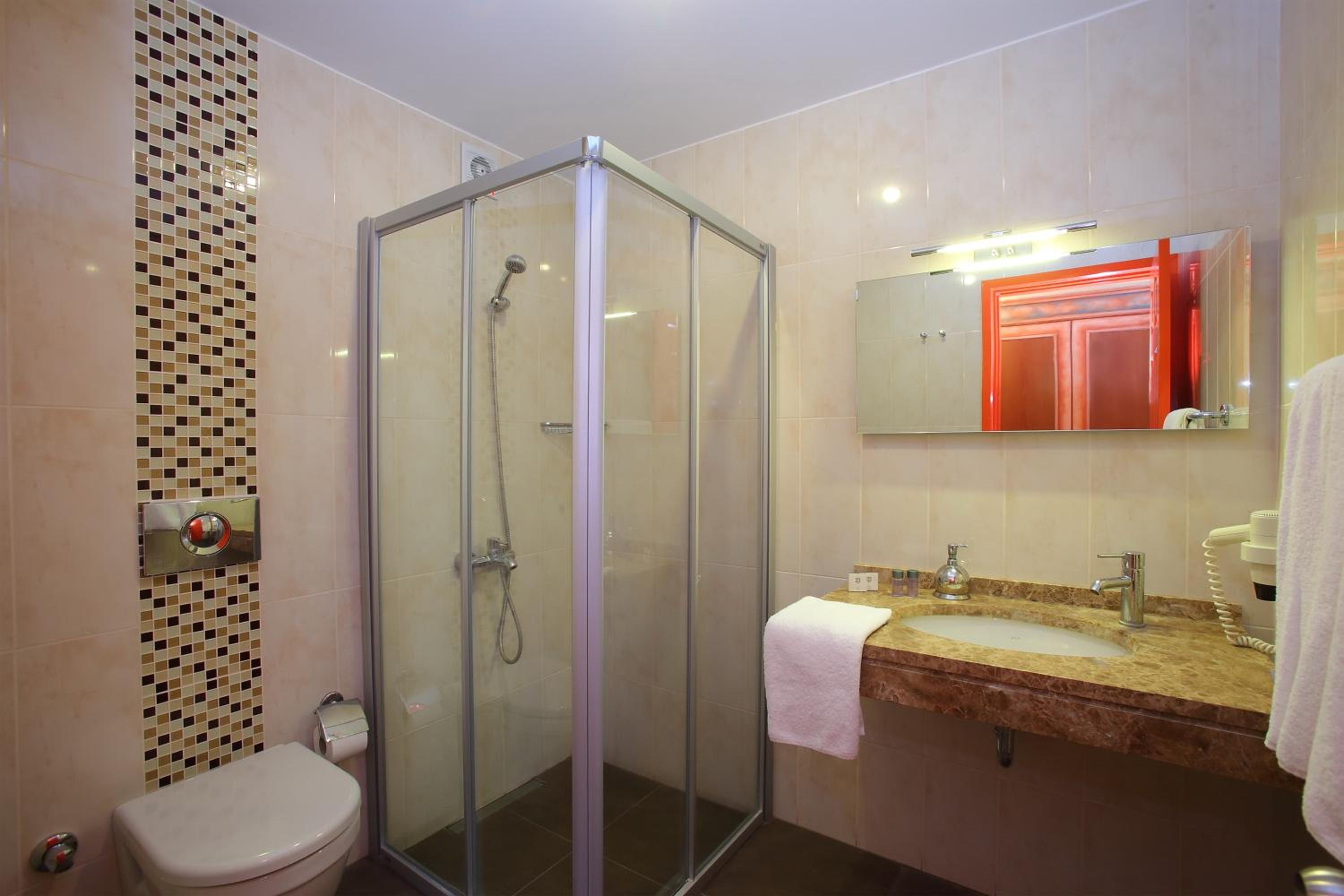 catamaran hotel