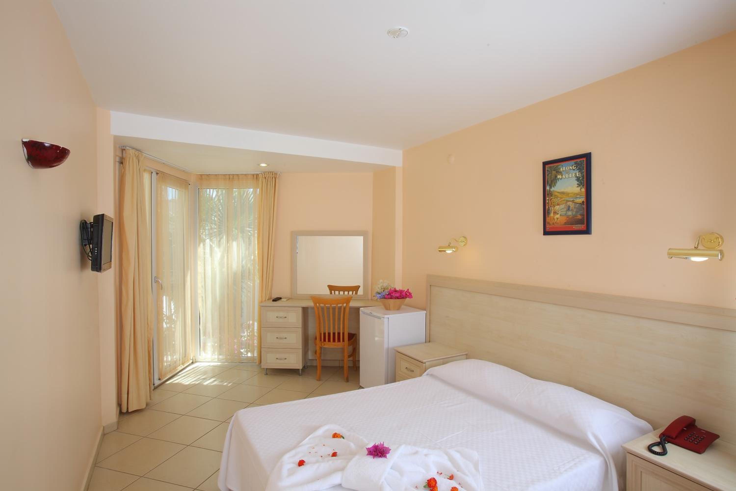 catamaran hotel
