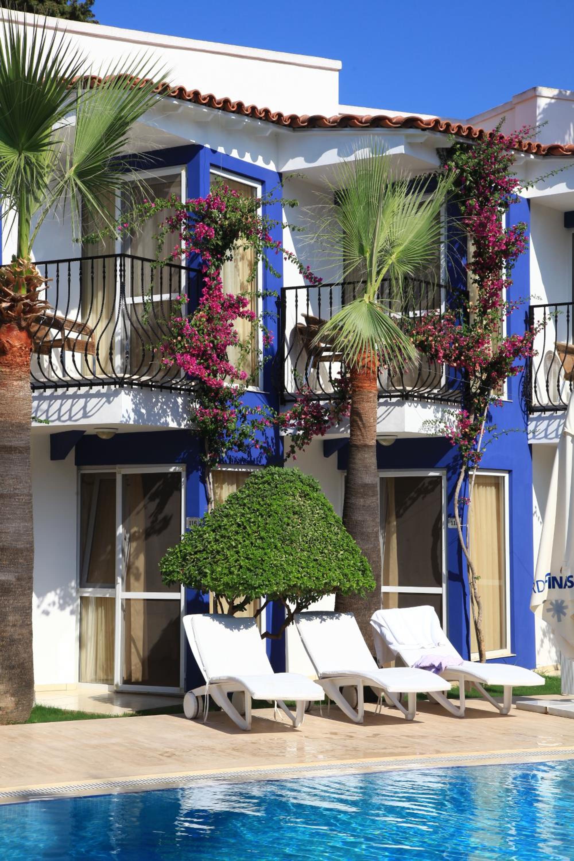catamaran hotel