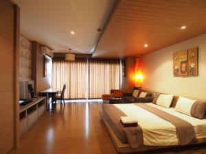 viewtalay condo 6 by pat 42
