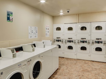 woodspring suites columbus fort moore