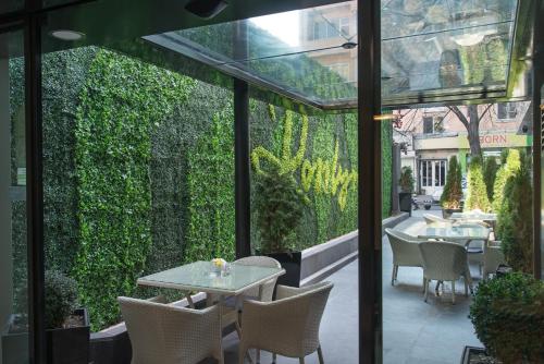 rosslyn thracia hotel
