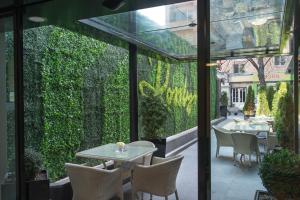 rosslyn thracia hotel