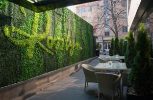 rosslyn thracia hotel