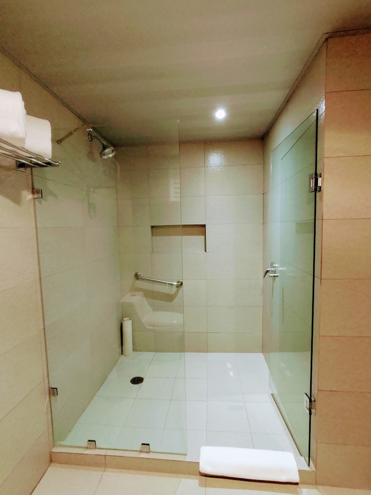 holiday inn express mexico basilica by ihg