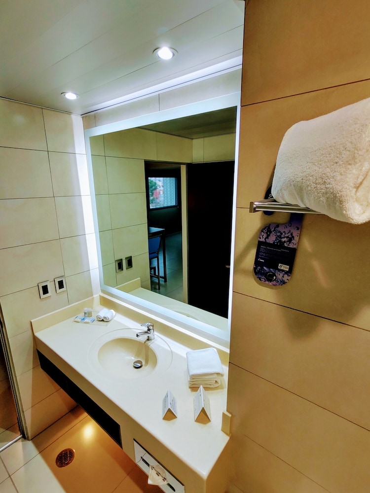 holiday inn express mexico basilica by ihg