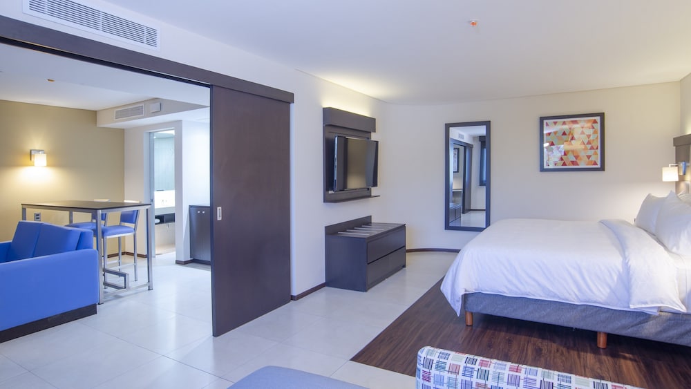 holiday inn express mexico basilica by ihg