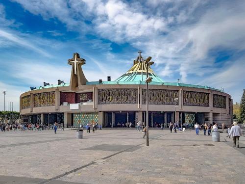 holiday inn express mexico basilica by ihg