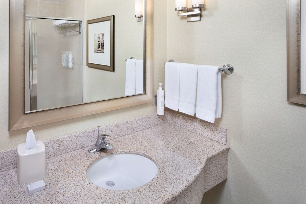 hilton garden inn miami airport west