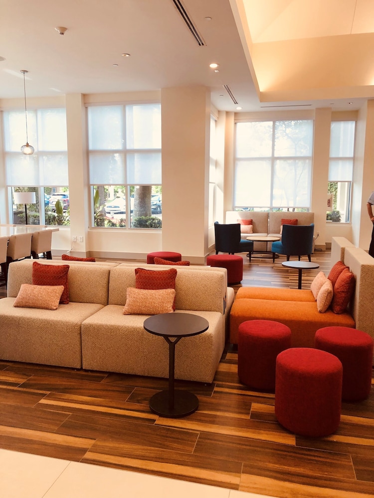 hilton garden inn miami airport west