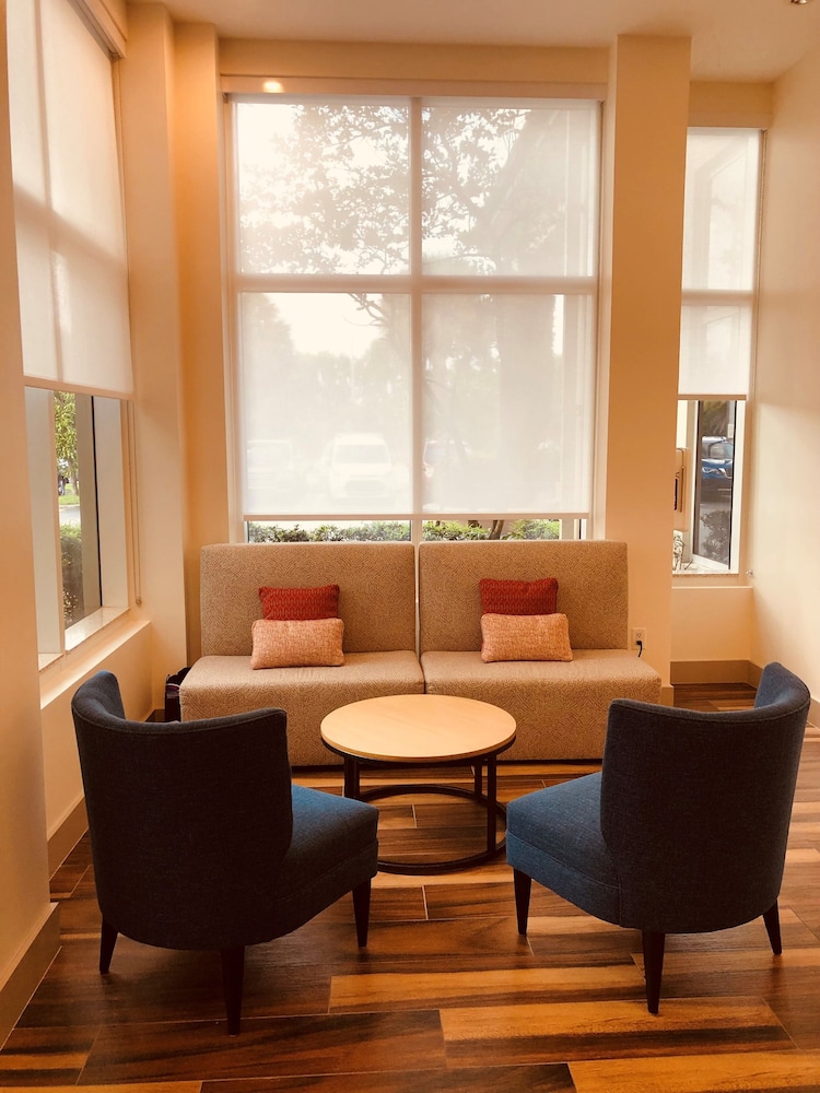 hilton garden inn miami airport west