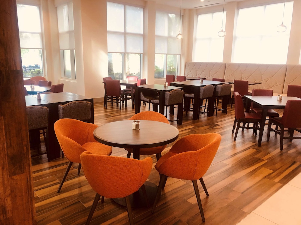 hilton garden inn miami airport west
