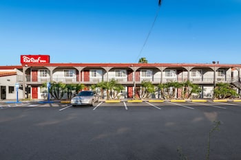 red roof inn los angeles bellflower