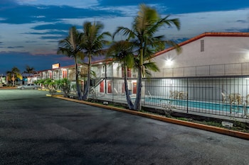 red roof inn los angeles bellflower