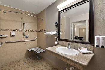 red roof inn los angeles bellflower