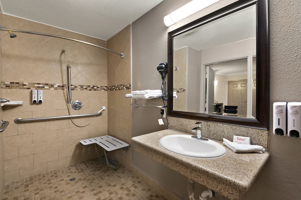 red roof inn los angeles bellflower