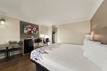 red roof inn los angeles bellflower