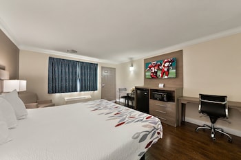 red roof inn los angeles bellflower