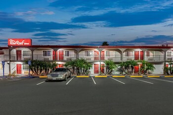 Red Roof Inn Los Angeles – Bellflower,Long Beach>>Bellflower,2 star