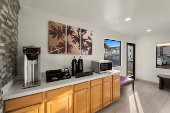 red roof inn los angeles bellflower