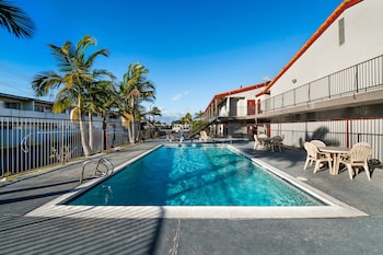 red roof inn los angeles bellflower