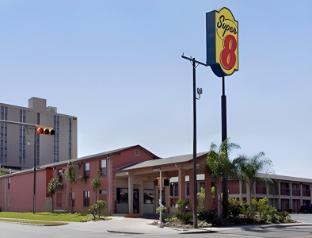 econo lodge inn and suites laredo