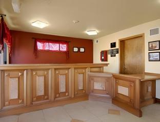 econo lodge inn and suites laredo