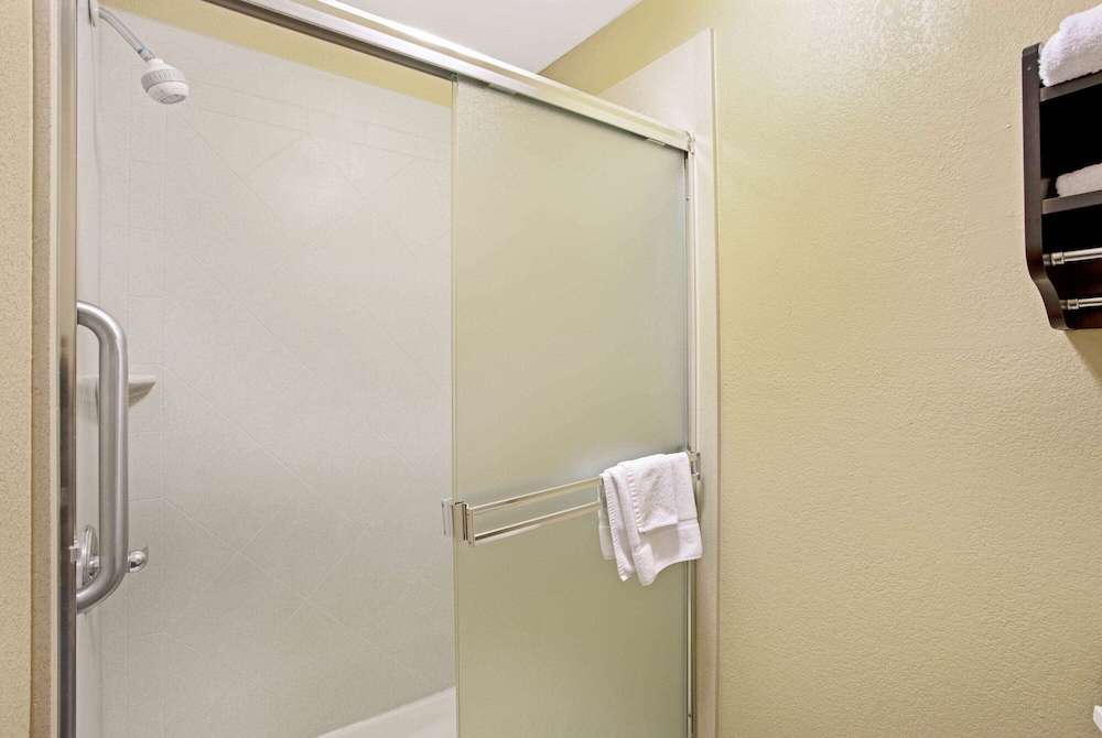 la quinta inn and suites lexington south hamburg