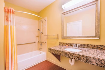 la quinta inn and suites lexington south hamburg