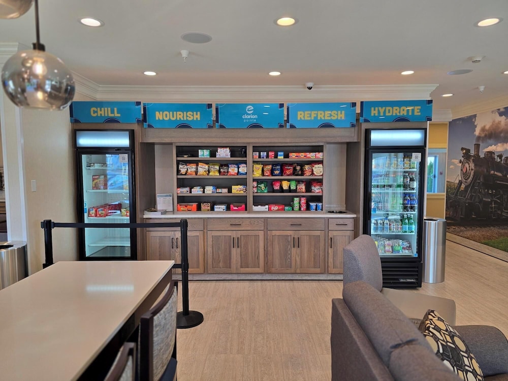 clarion pointe mattoon near university