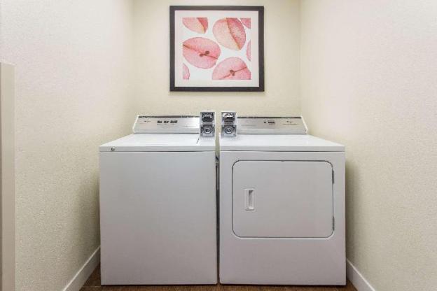 clarion pointe mattoon near university