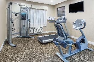 clarion pointe mattoon near university