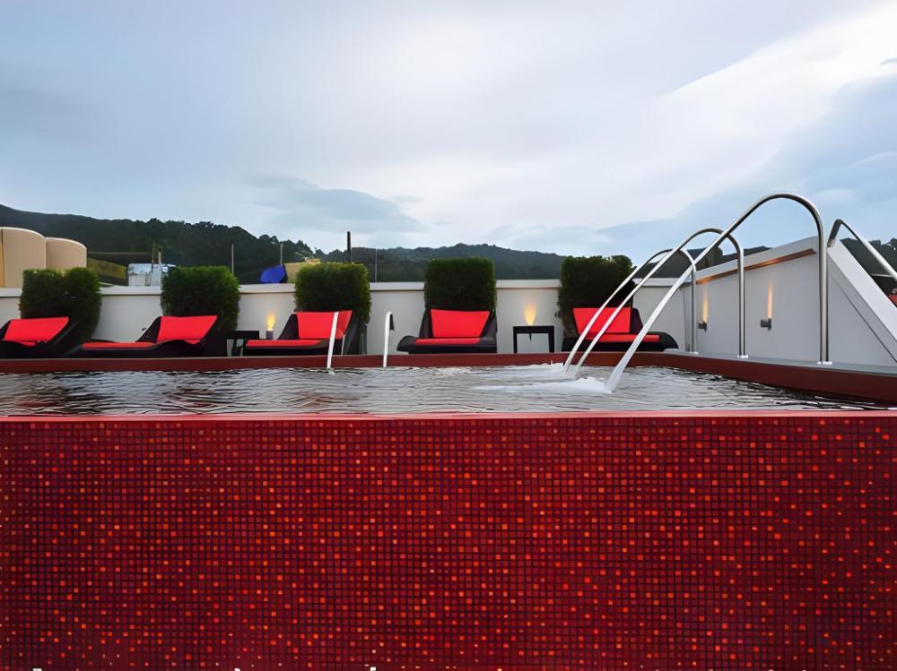 alfresco phuket hotel