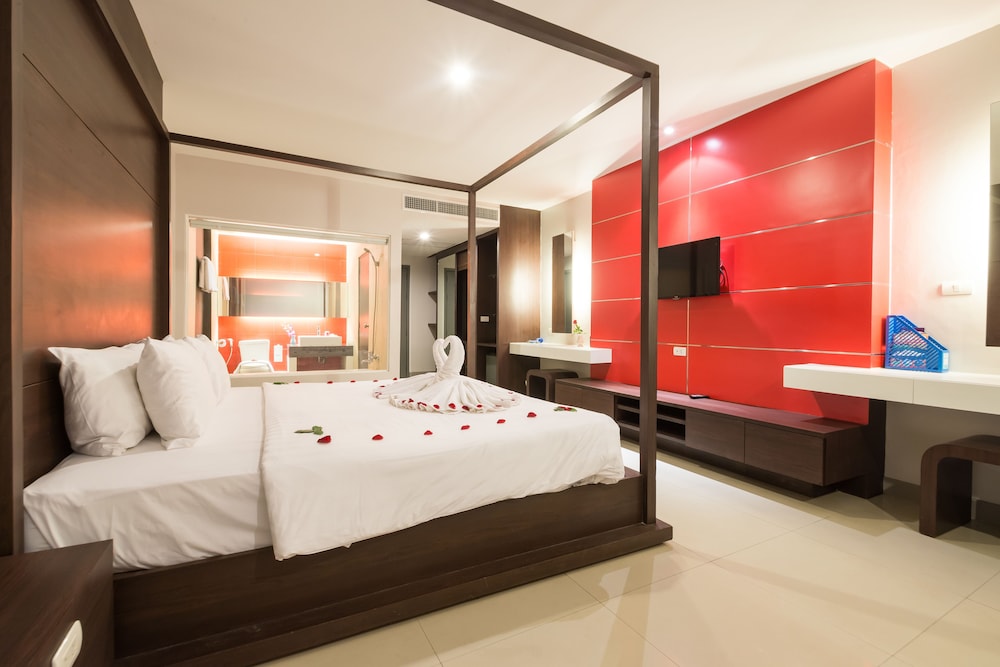 alfresco phuket hotel